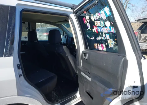 2010 Mitsubishi Endeavor Ls z USA, uszkodzony, nr VIN 4A4JM2AS5AE017944